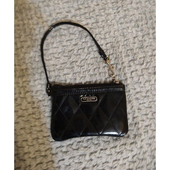 Coach Patent Leather Wristlet Black Y2k - Picture 2 of 9